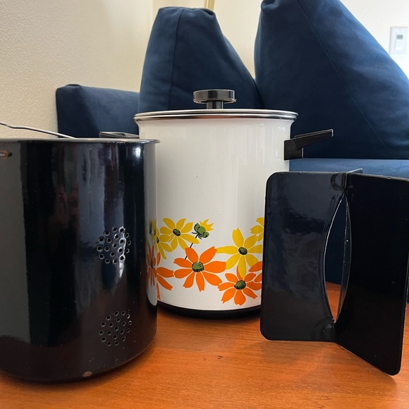 Mid Mod Ekco Country Garden Porcelain Clad Stockpot/Steamer - Picture 8 of 11